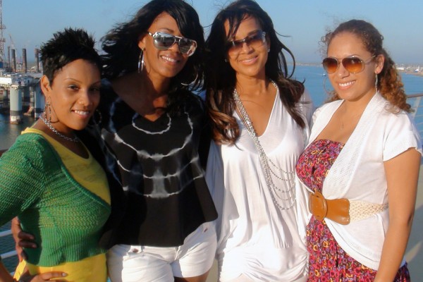lisarayecrew